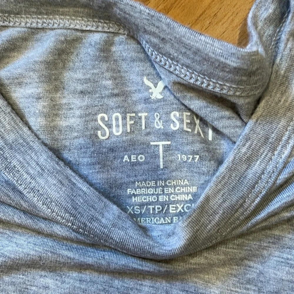 American Eagle, soft and sexy cropped T-shirt size small